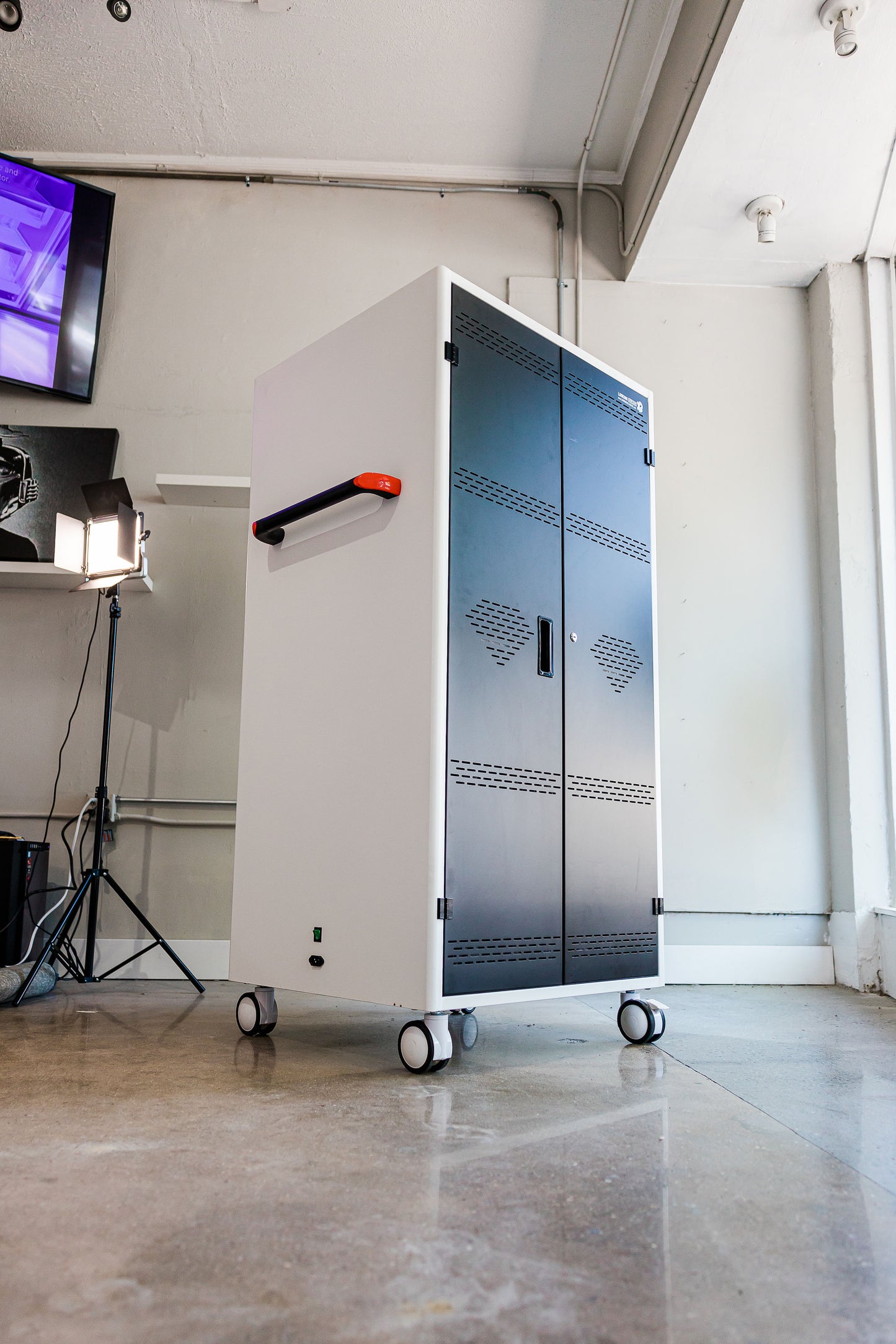 LookingGlass XR Storage Solutions
